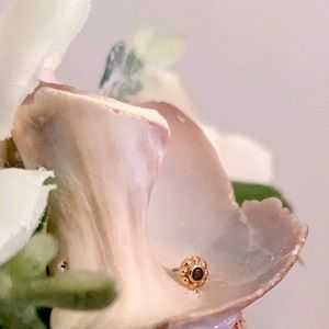 Anatometal Dipsa 18k Rose Gold Threadless end with black CZ